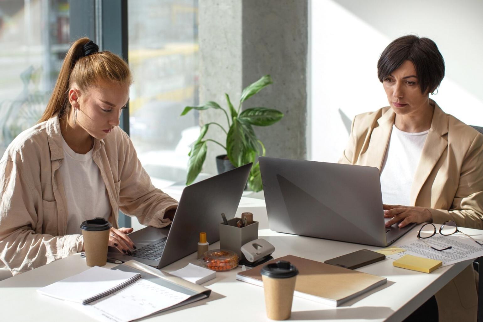 Presentación ejecutiva con gráficos financieros profesionales